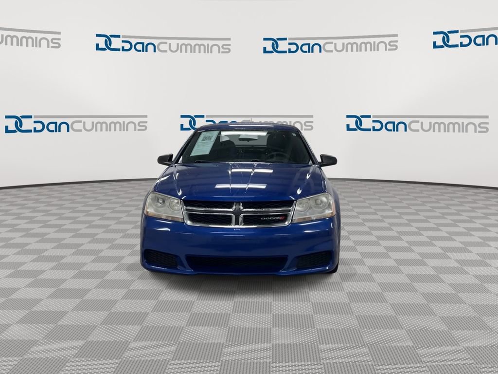 Used 2013 Dodge Avenger SE image 3