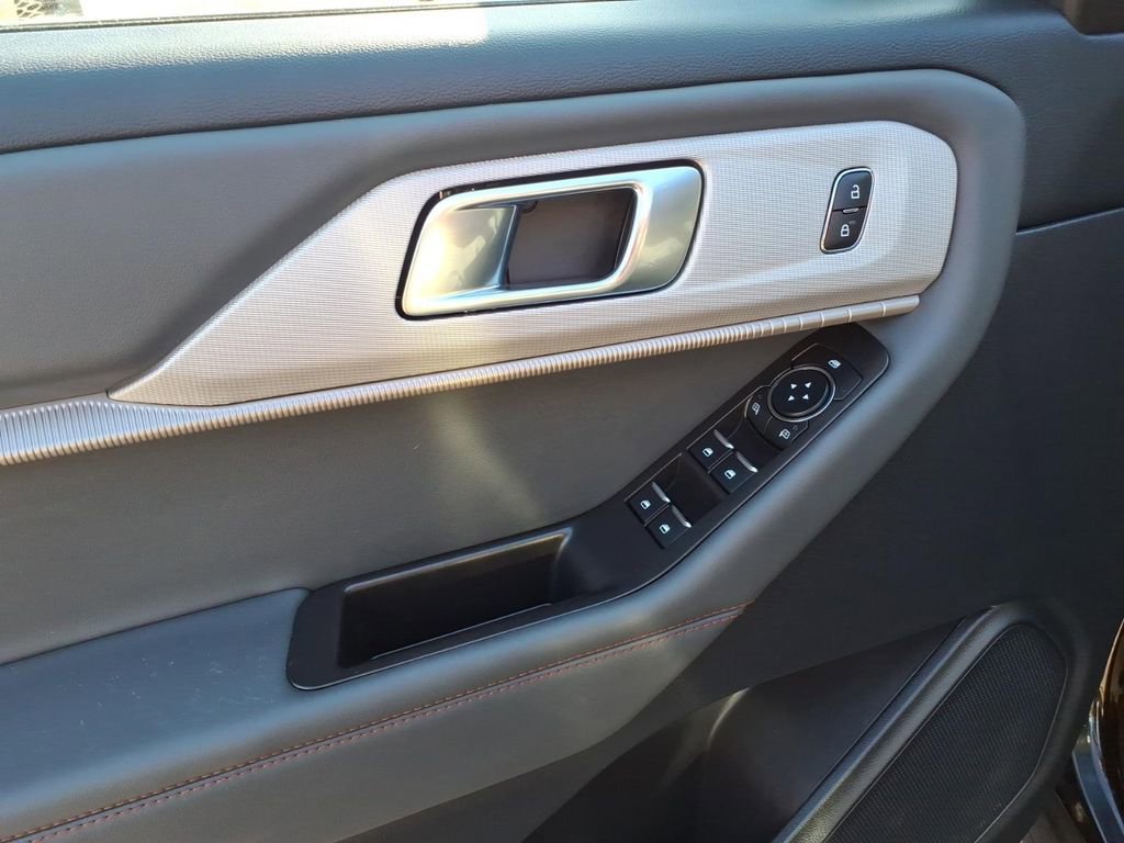 Used 2025 Ford Explorer Active image 14