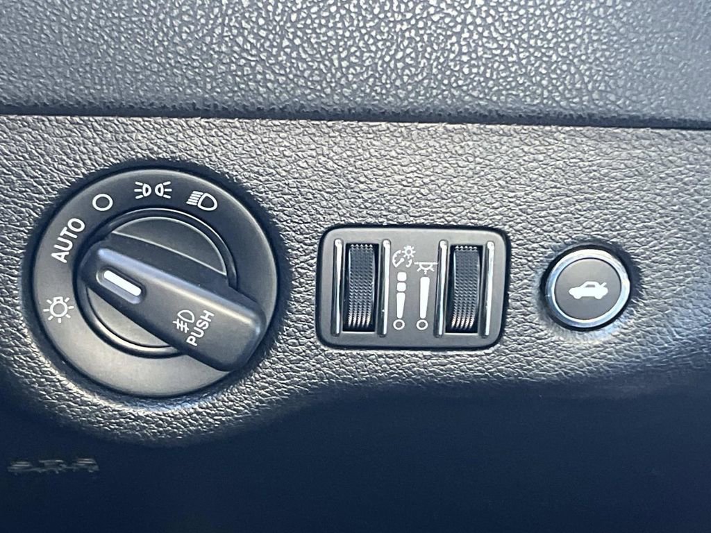 Used 2021 Dodge Charger R/T w/ Blacktop Package image 27