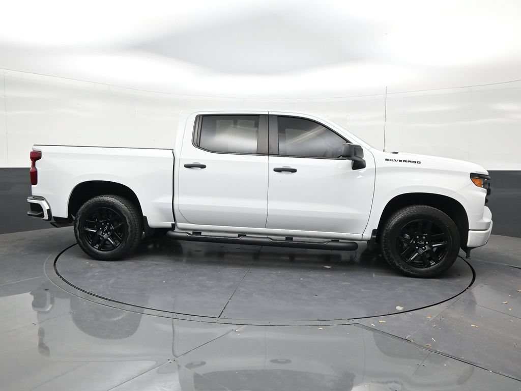 Used 2024 Chevrolet Silverado 1500 Custom w/ Turbomax Blackout Package RWD image 6