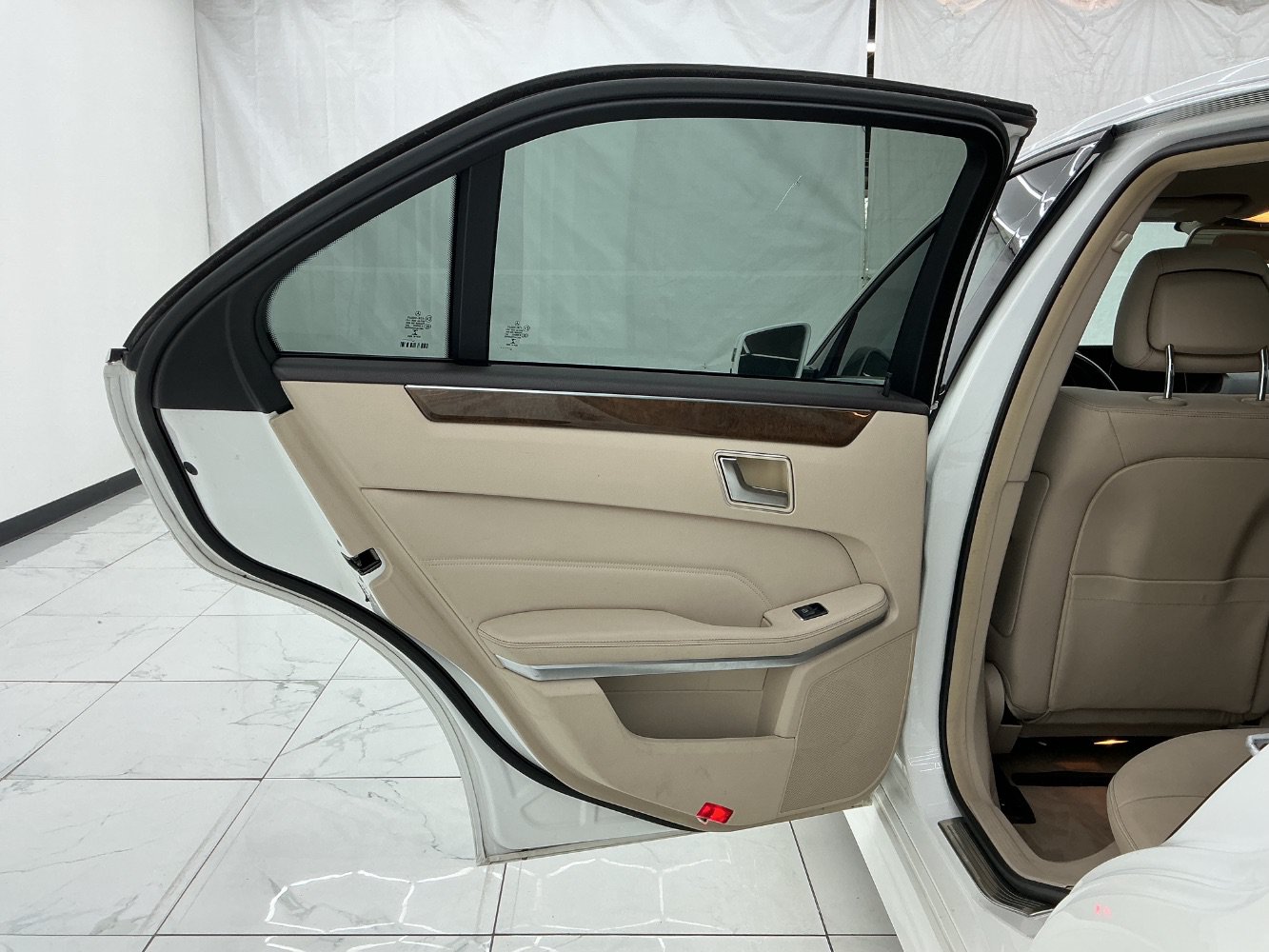 Used 2015 Mercedes-Benz E 350 4MATIC Sedan w/ Premium 1 Package image 24