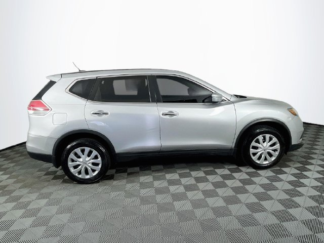 Used 2015 Nissan Rogue S FWD image 9