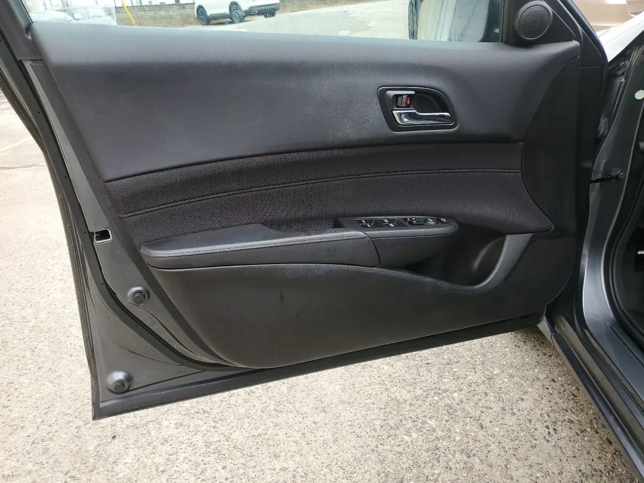 Used 2013 Acura ILX 2.0L Sedan 4D image 13