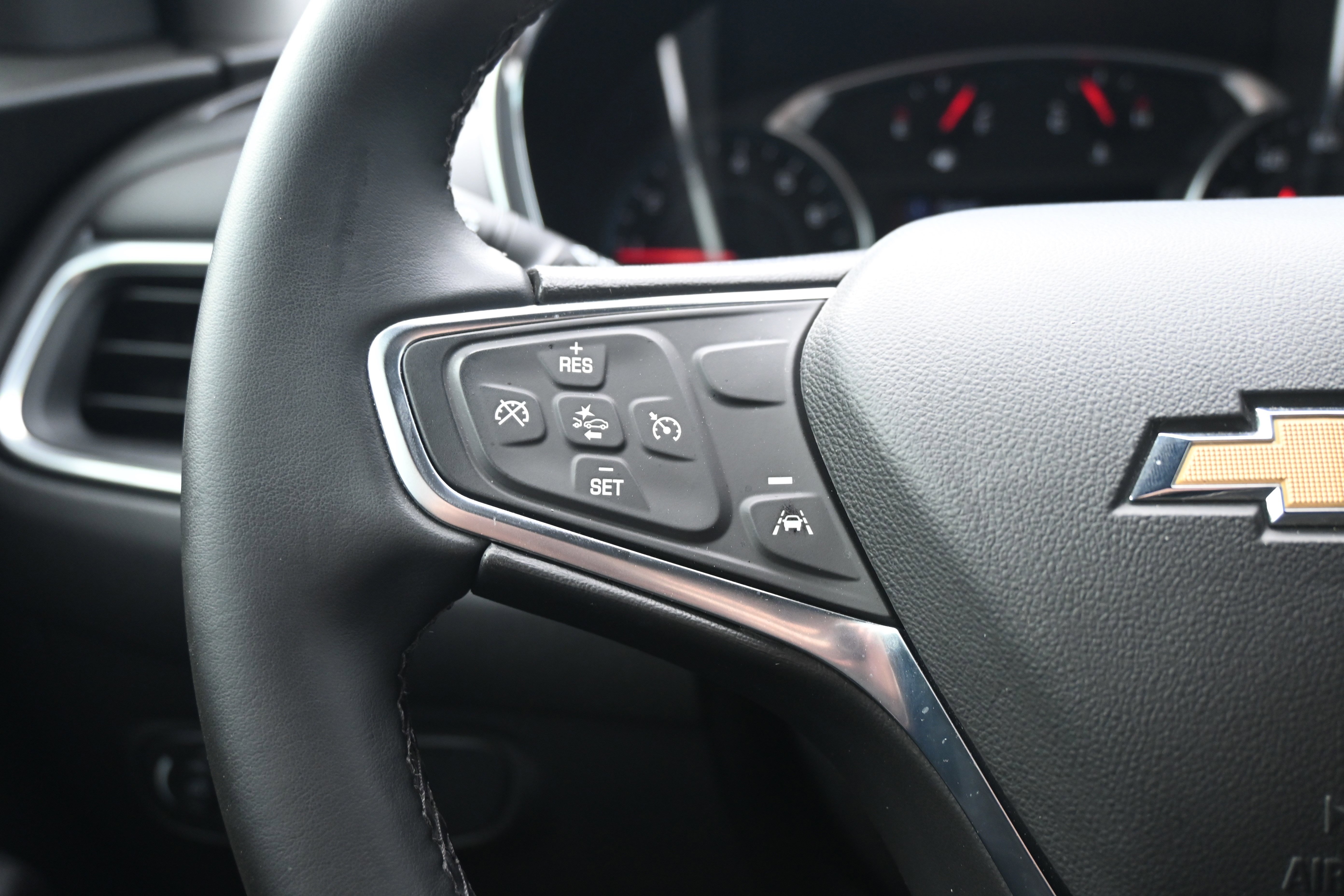 Used 2024 Chevrolet Equinox LT image 29