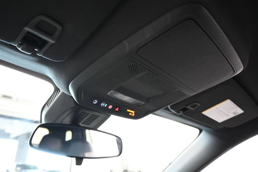 Used 2025 Chevrolet Equinox LT FWD image 20