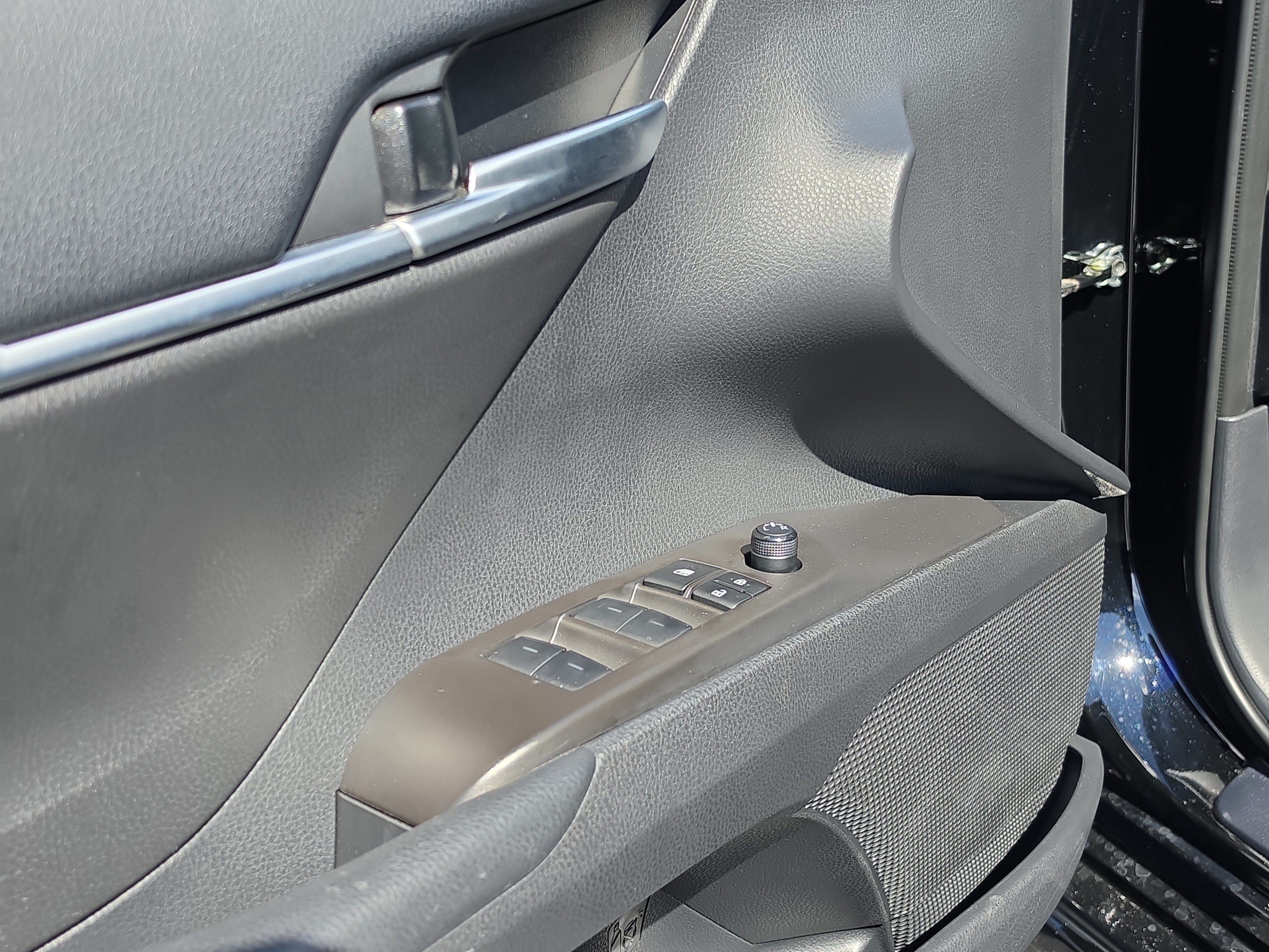 Used 2024 Toyota Camry SE FWD image 18