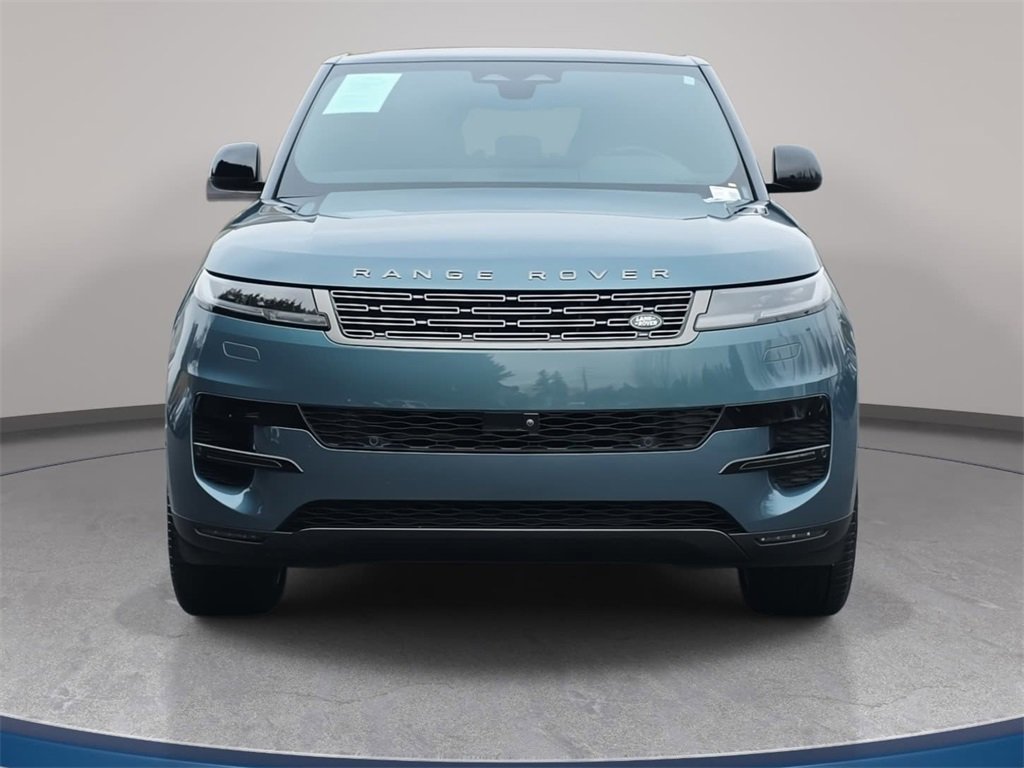 Used 2024 Land Rover Range Rover Sport SE image 2