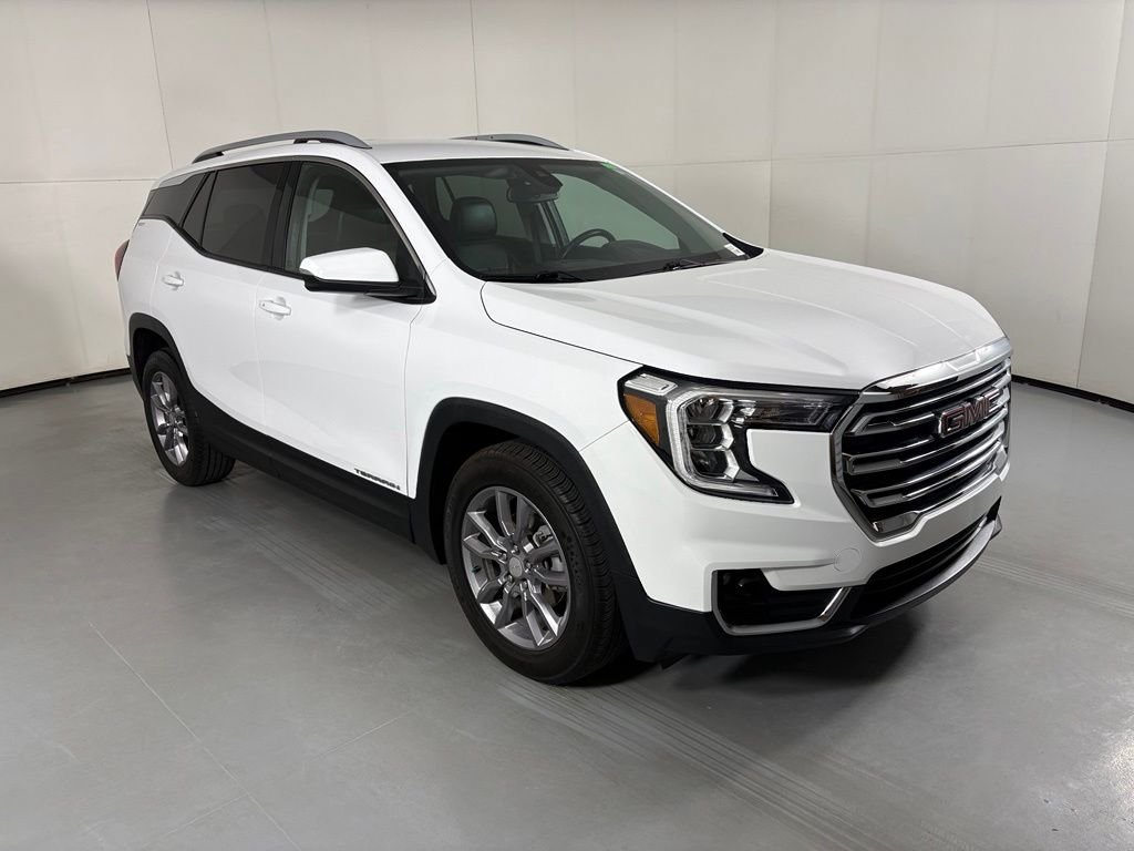 Used 2024 GMC Terrain SLT FWD image 2