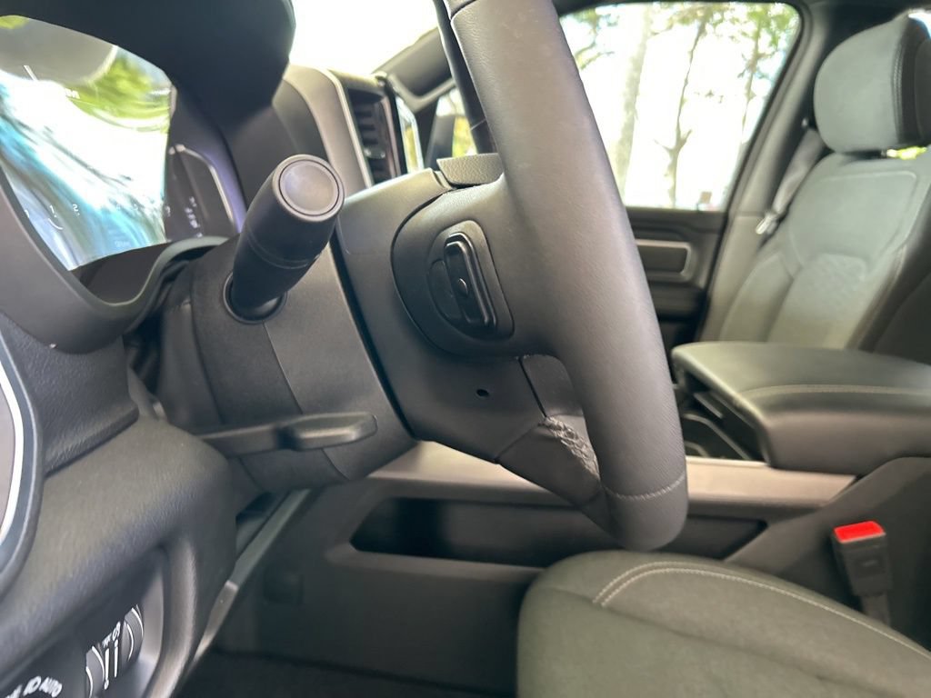 Used 2025 RAM 1500 Big Horn AWD/4WD image 46