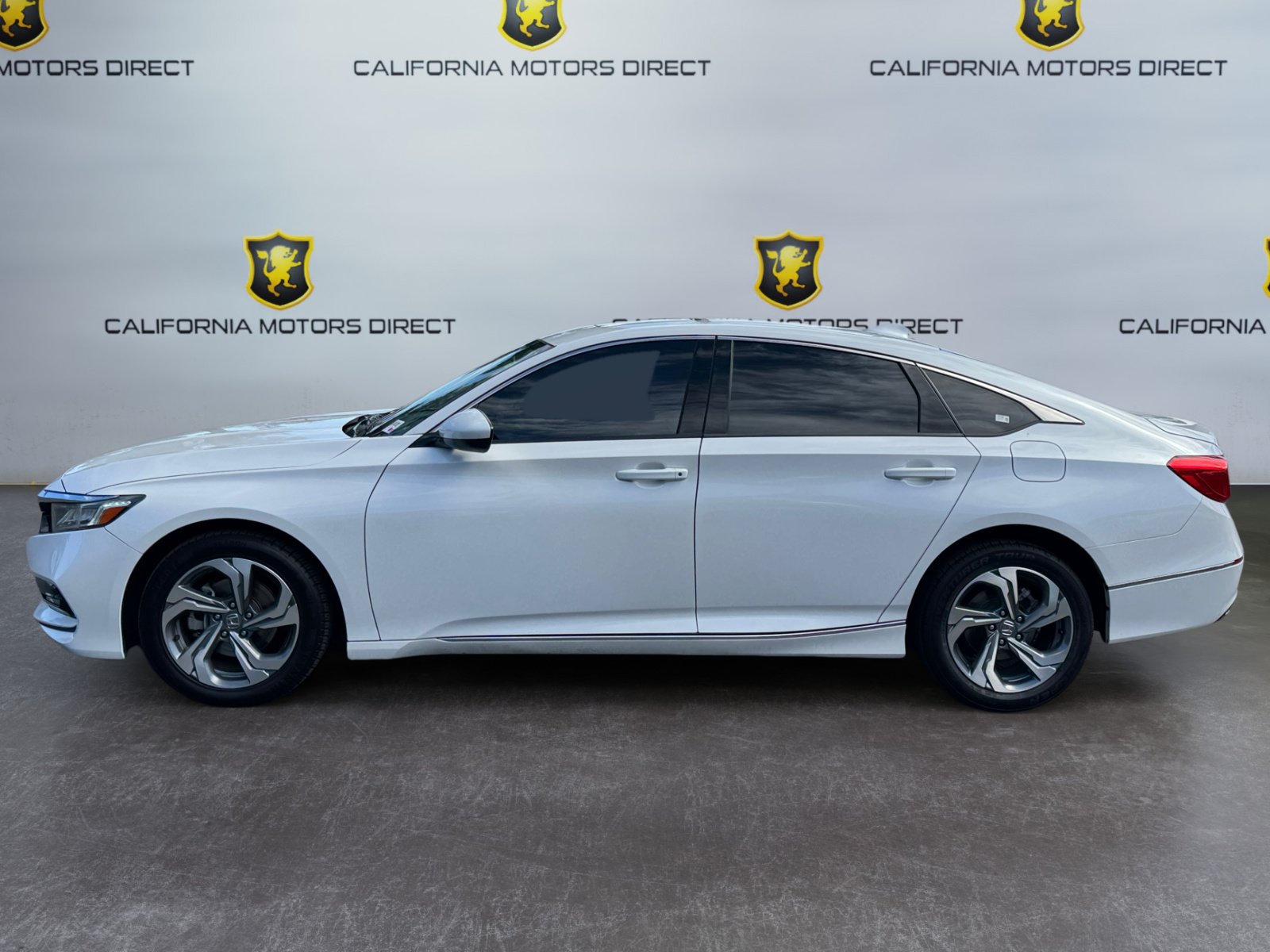 Used 2020 Honda Accord EX image 2
