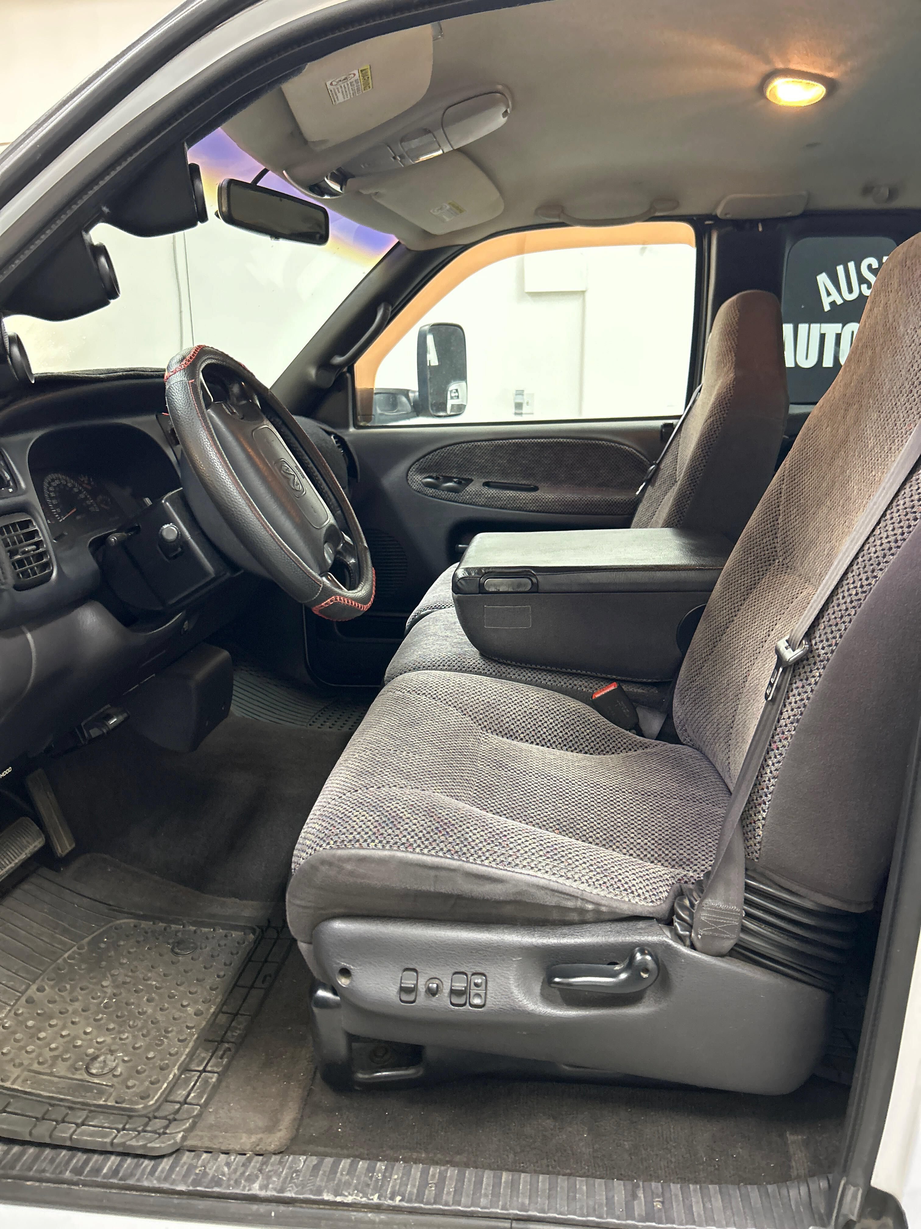 Used 2001 Dodge Ram 3500 Truck 2WD Quad Cab image 8