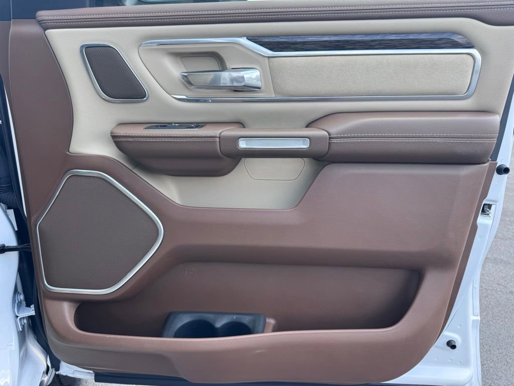 Used 2019 RAM 1500 Laramie AWD/4WD image 33