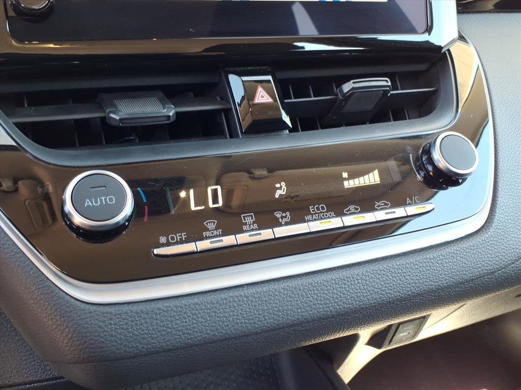 Used 2024 Toyota Corolla LE image 30
