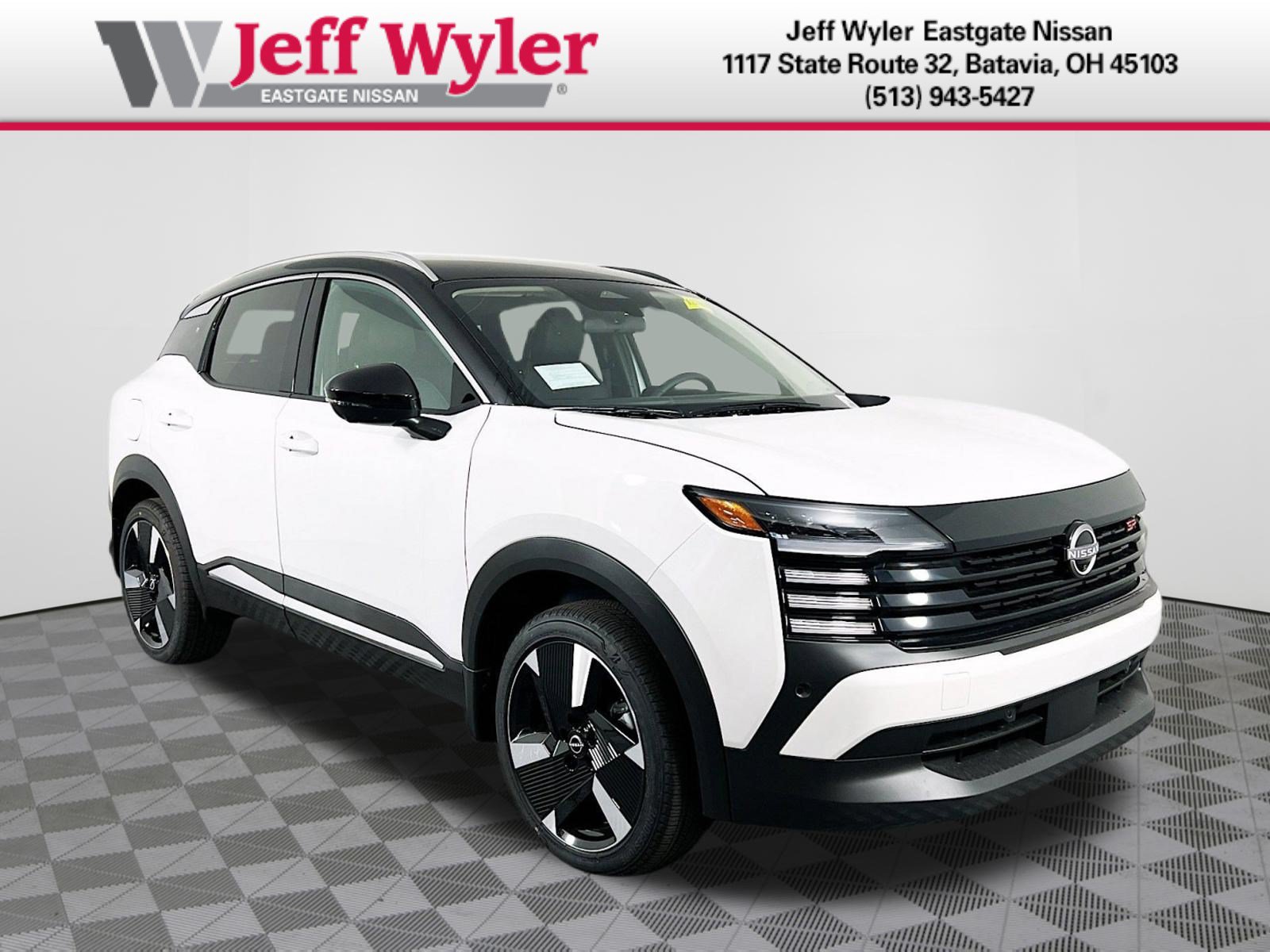 New 2025 Nissan Kicks SR w/ Illumination Package AWD/4WD image 1