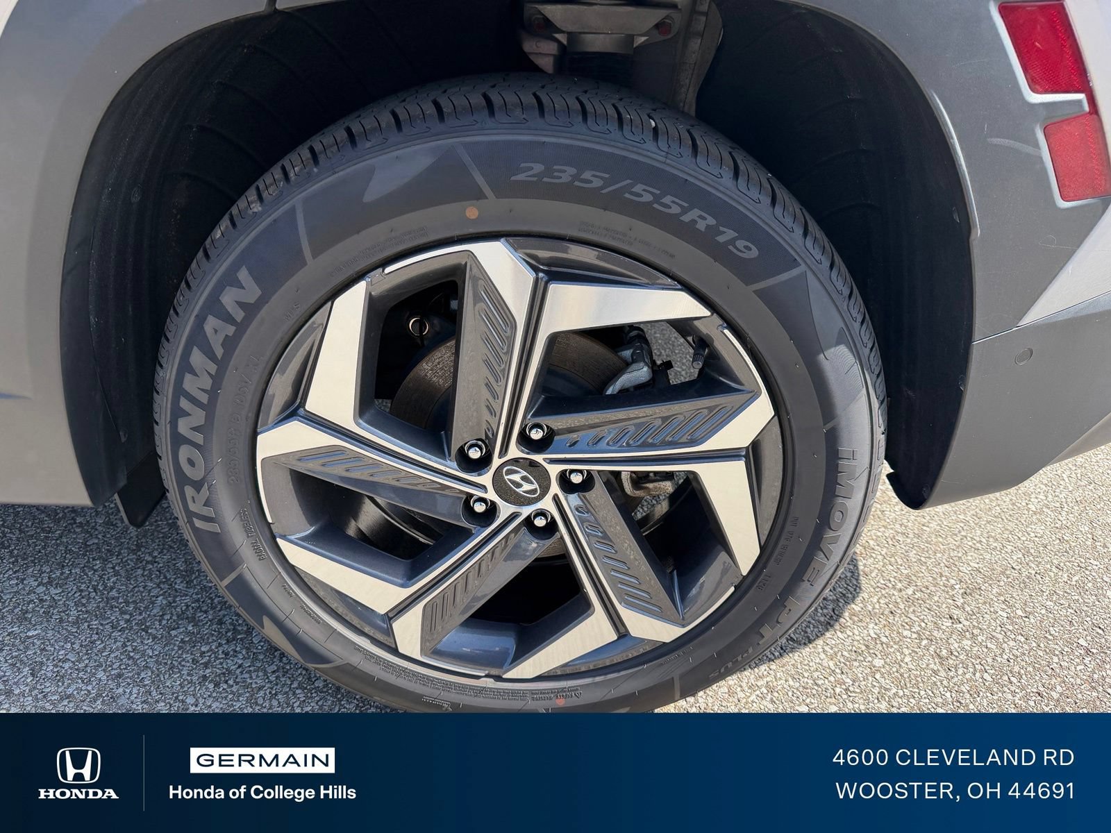 Used 2022 Hyundai Tucson Limited AWD/4WD image 11
