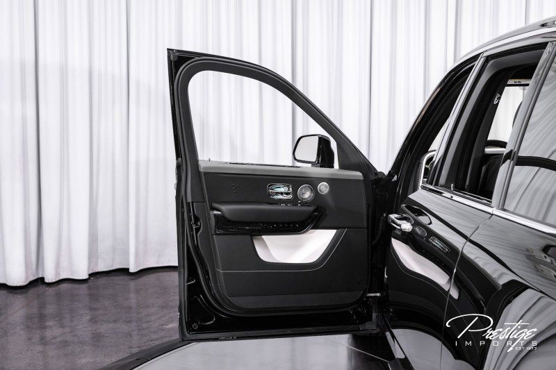 Used 2025 Rolls-Royce Cullinan image 23