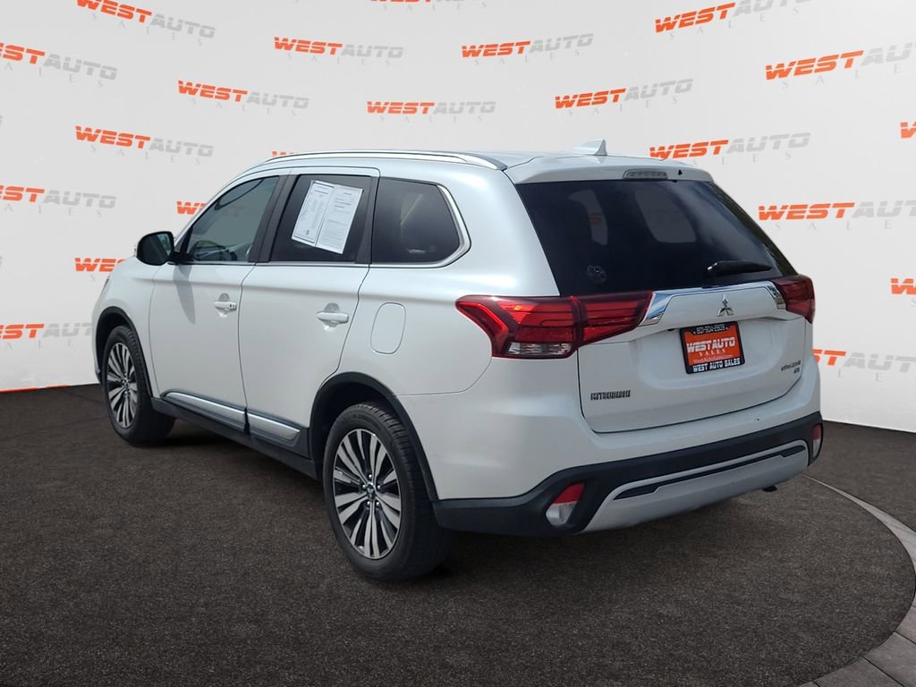 Used 2019 Mitsubishi Outlander SEL AWD/4WD image 3