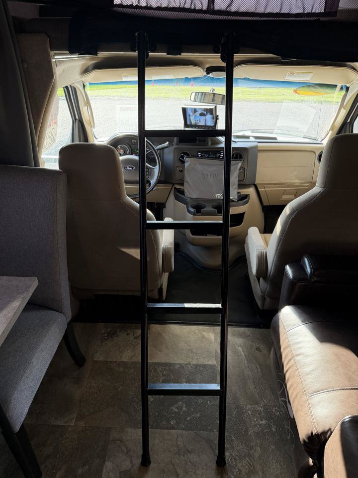 Used 2018 Ford E-350 and Econoline 350 Super Duty w/ Motorhome Prep Package RWD image 33