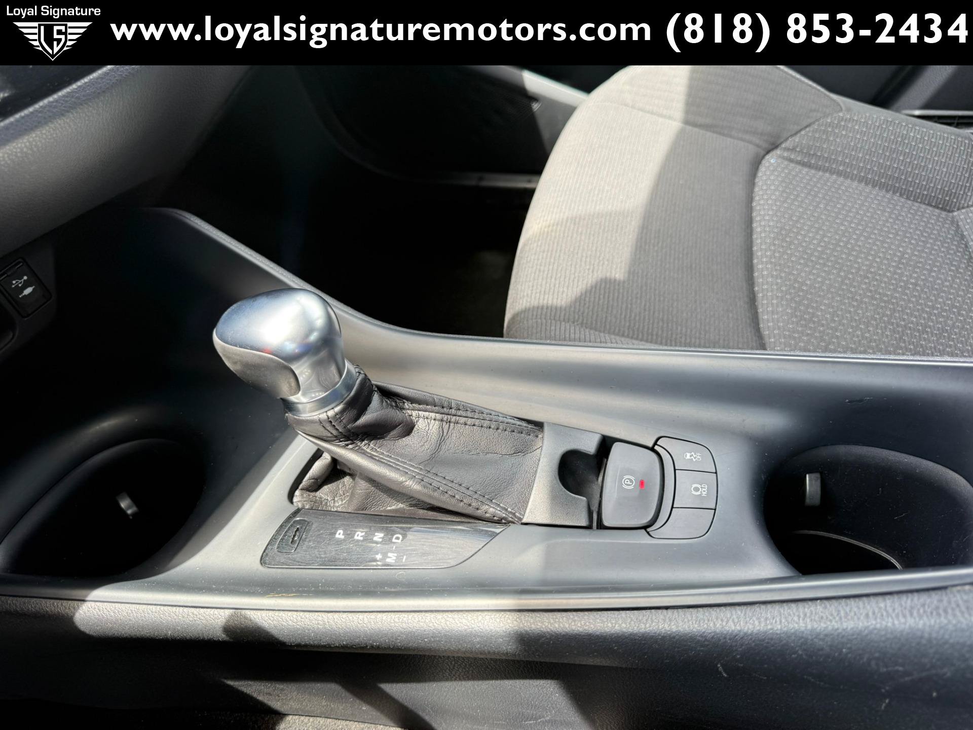 Used 2018 Toyota C-HR XLE FWD image 24