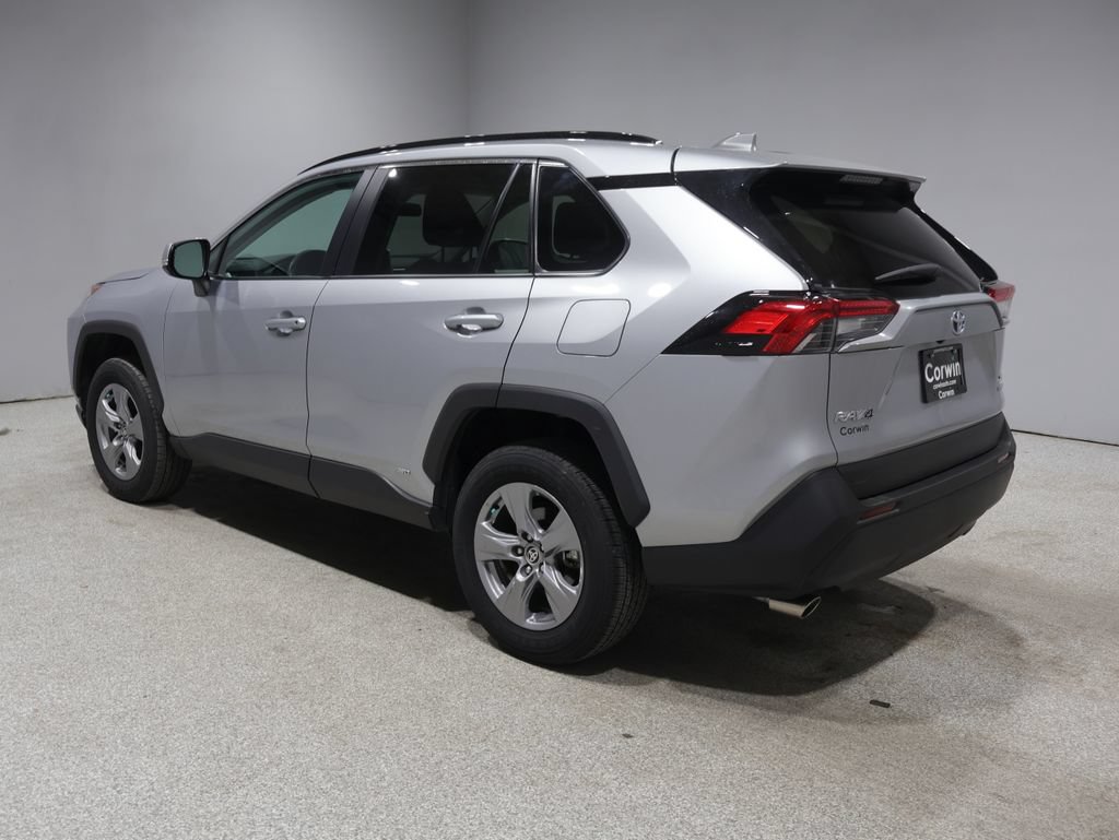 Used 2024 Toyota RAV4 XLE w/ Convenience Package AWD/4WD image 4