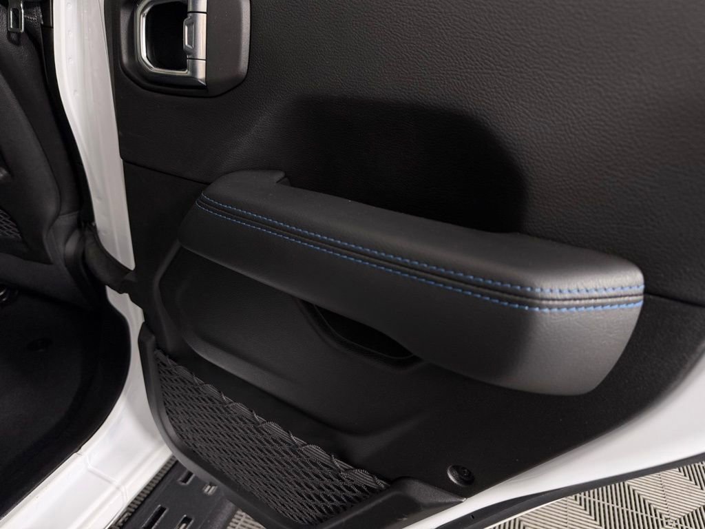 Used 2023 Jeep Wrangler Unlimited Rubicon 4xe w/ Steel Bumper Group image 32