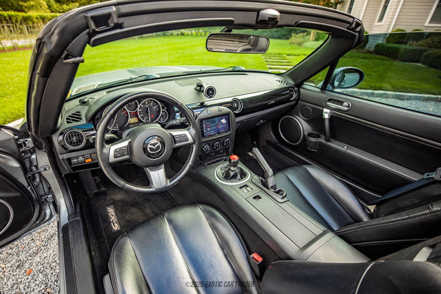 Used 2008 MAZDA MX-5 Miata Grand Touring w/ Premium Pkg RWD image 30
