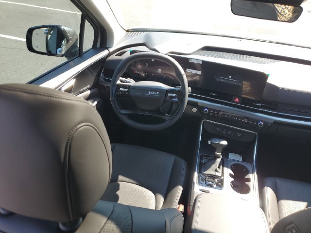 New 2027 Kia Carnival SX w/ Dark Edition Package FWD image 7