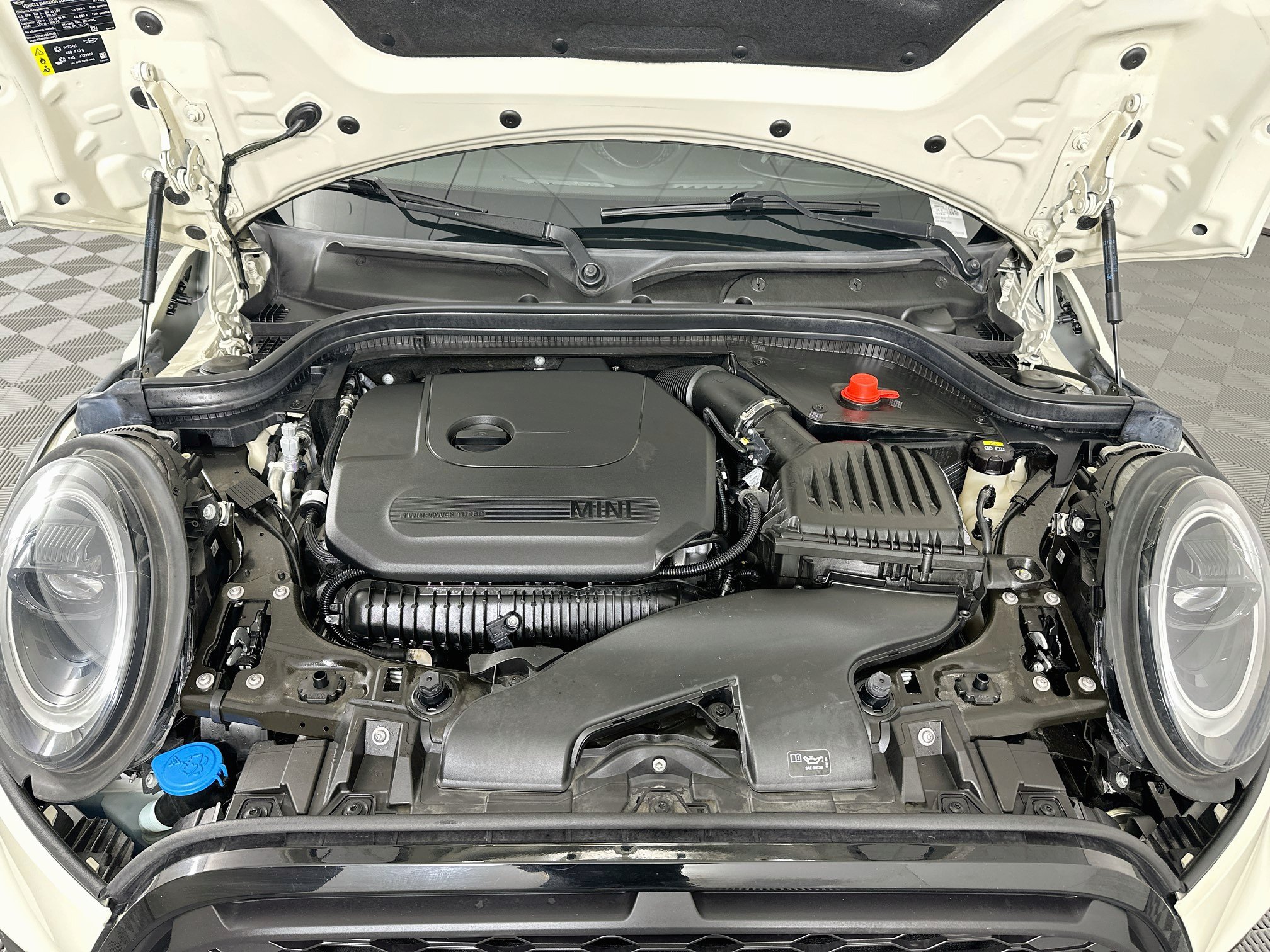 Used 2022 MINI Cooper John Cooper Works w/ Driver Assistance Package FWD image 30