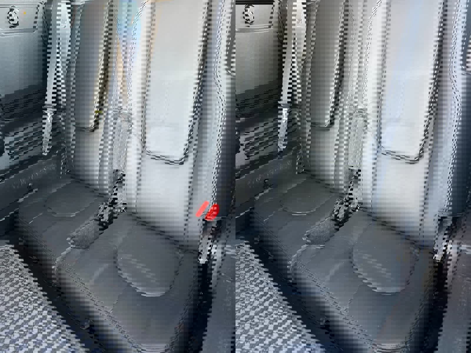 Used 2020 Land Rover Defender 110 HSE image 16