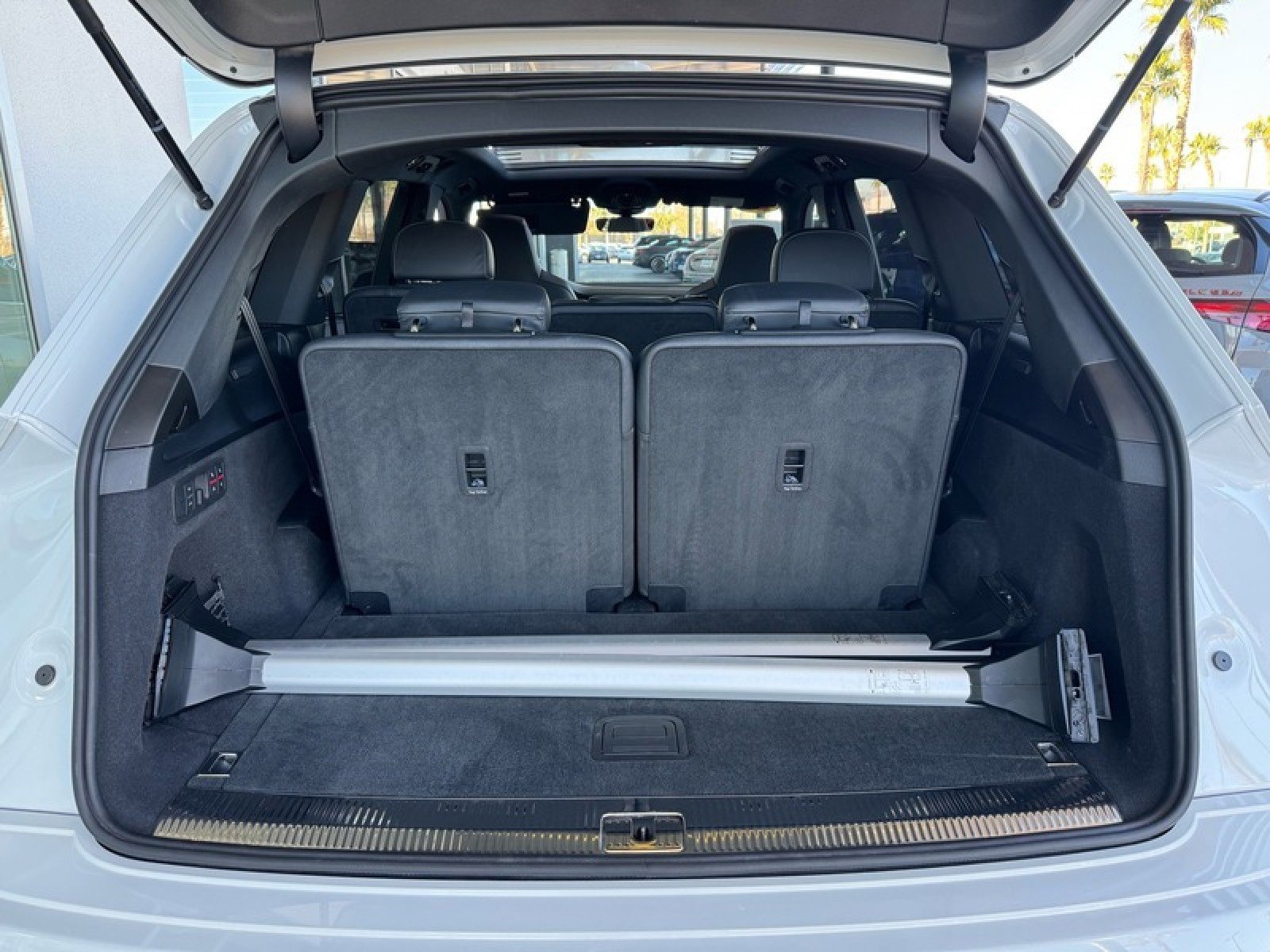 Used 2025 Audi SQ7 Premium Plus image 20