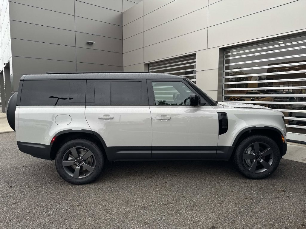 New 2026 Land Rover Defender 130 S AWD/4WD image 7