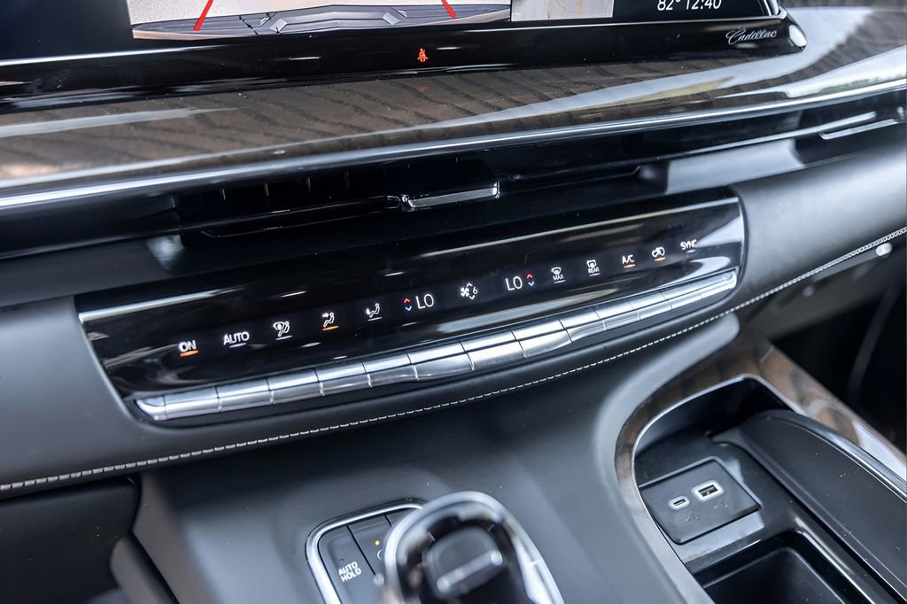 Certified 2024 Cadillac Escalade ESV Sport Platinum w/ LPO, ONYX Package AWD/4WD image 16