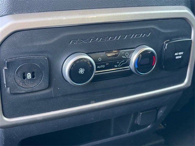 Used 2024 Ford Expedition Max XLT image 11