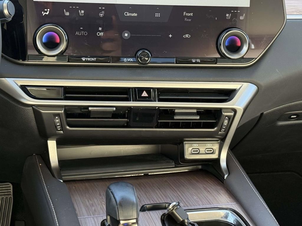 Used 2024 Lexus RX 350 Premium w/ Accessory Package (Z1) image 19