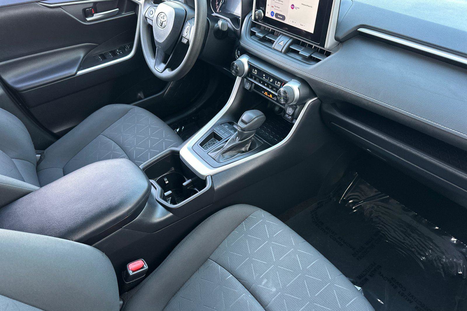 Used 2024 Toyota RAV4 XLE image 15