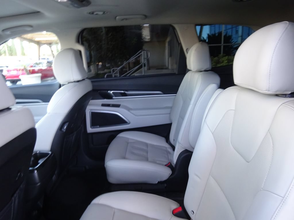 Used 2022 Kia Telluride S FWD image 21
