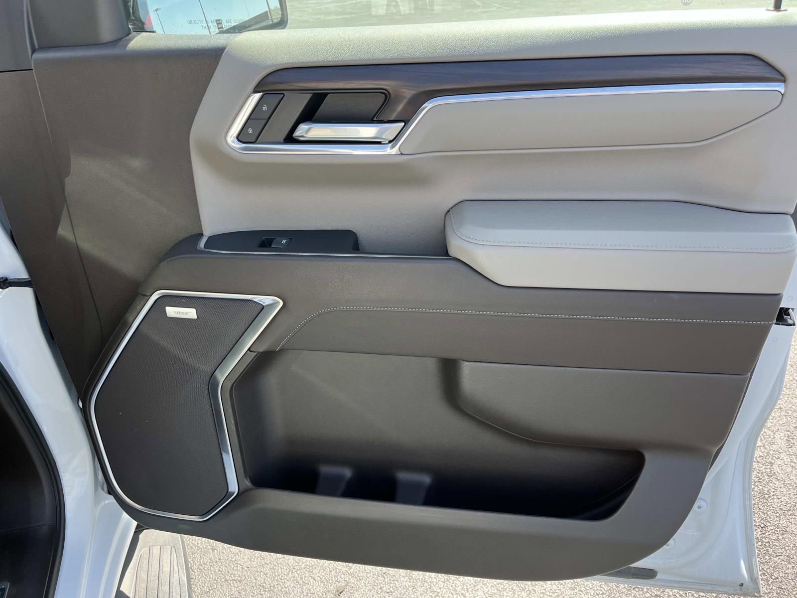 Used 2023 GMC Sierra 1500 SLT w/ SLT Premium Package AWD/4WD image 22