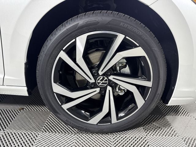 New 2026 Volkswagen Jetta SEL FWD image 9