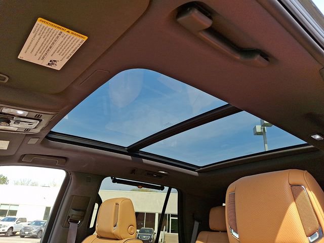 Used 2025 Cadillac Escalade Premium Luxury w/ Touring Package image 16
