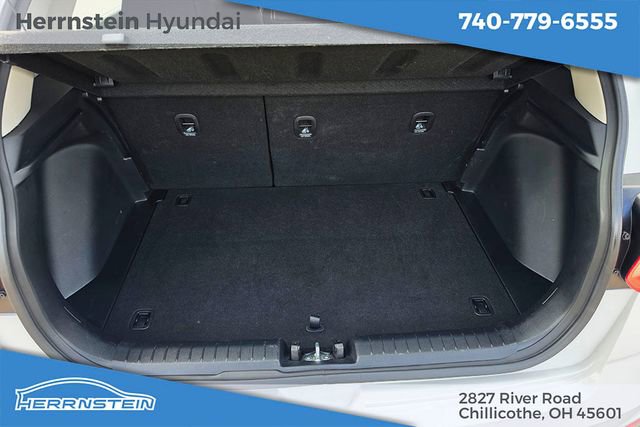 Used 2025 Hyundai Venue SEL FWD image 25