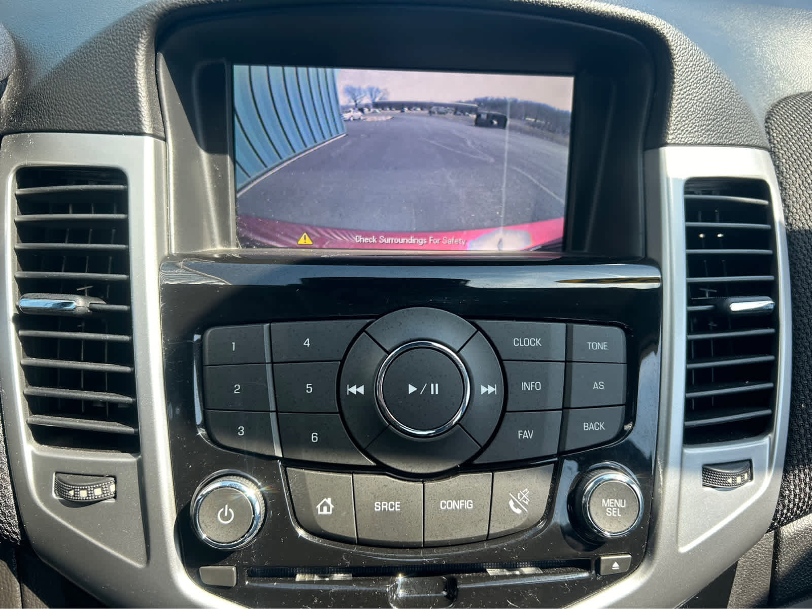 Used 2013 Chevrolet Cruze LT image 17