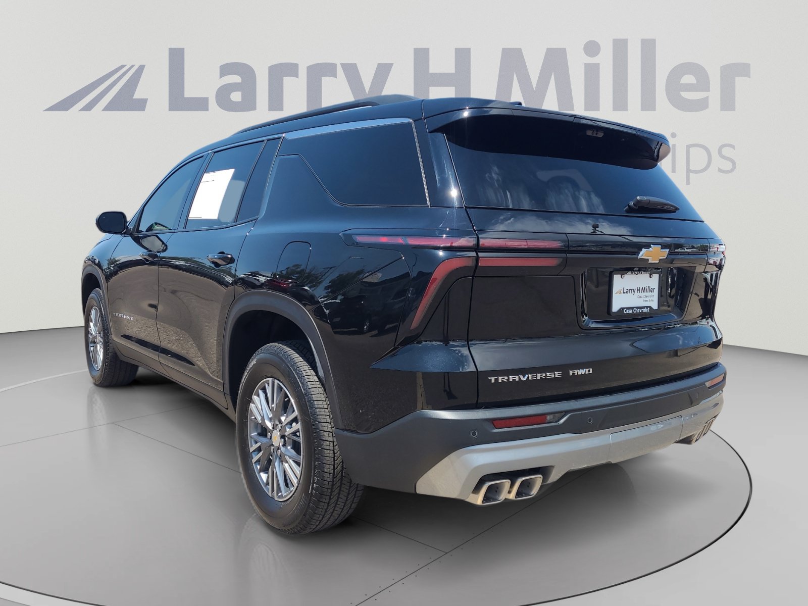 Used 2026 Chevrolet Traverse LT w/ Driver Confidence Package AWD/4WD image 3