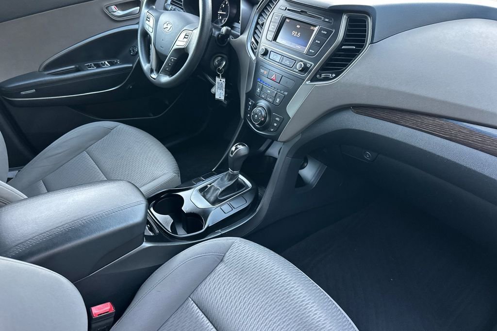 Used 2017 Hyundai Santa Fe Sport image 13