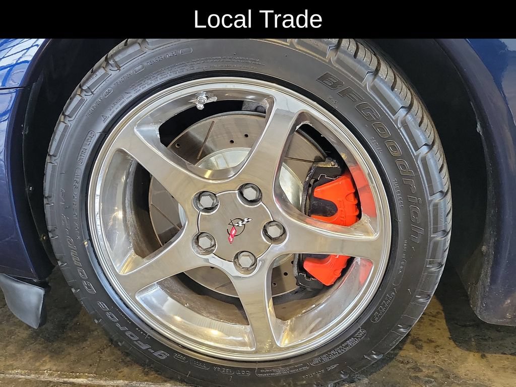 Used 2001 Chevrolet Corvette Convertible w/ Preferred Equipment Group1 RWD image 5
