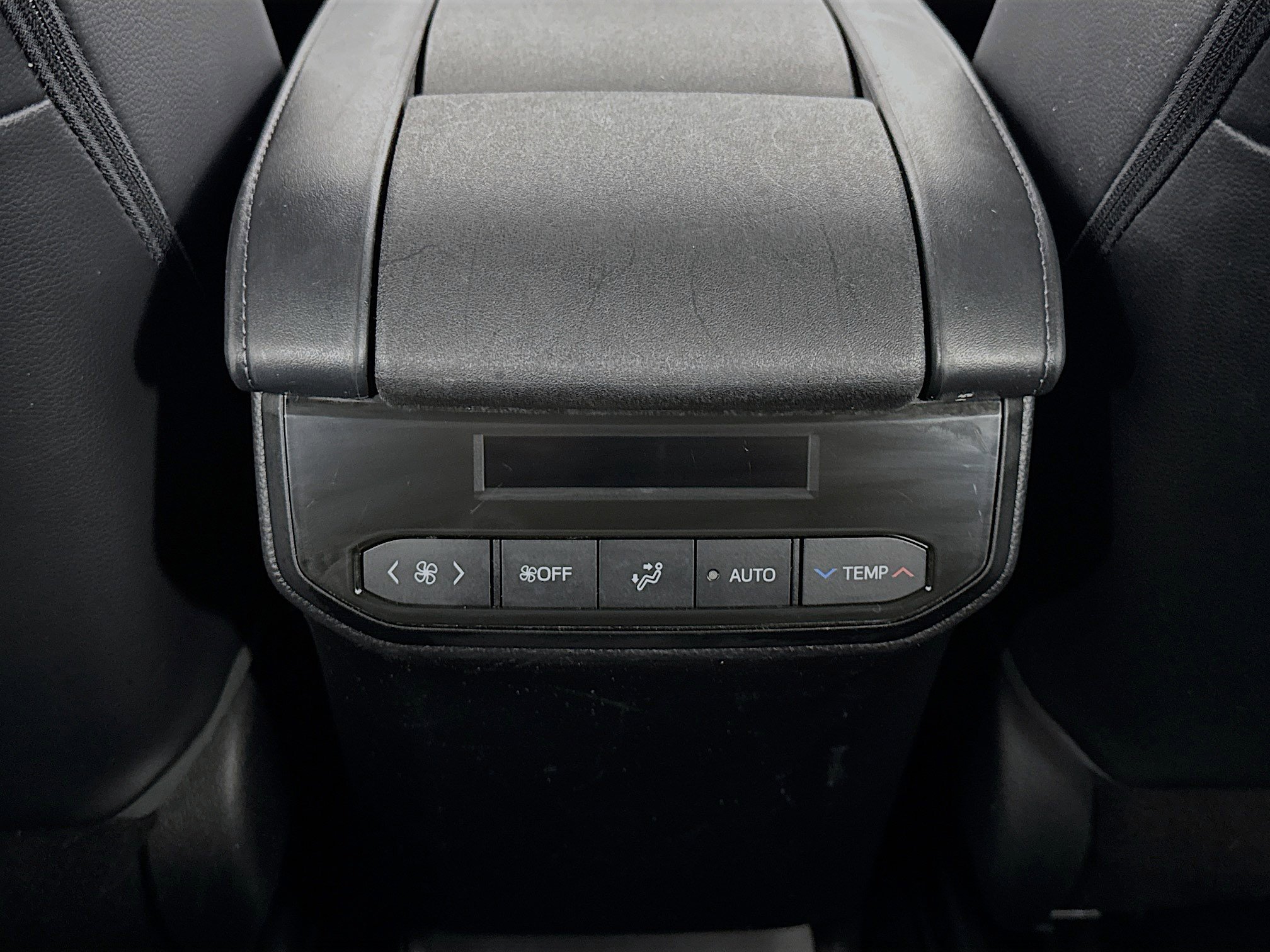 Used 2022 Toyota Highlander XLE image 25