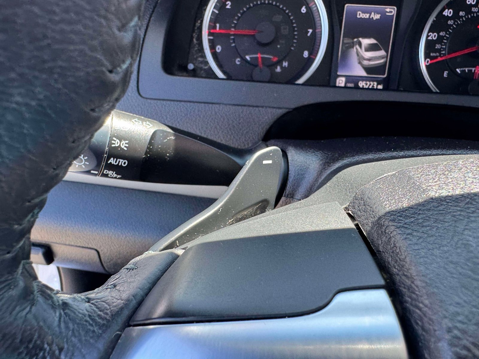 Used 2017 Toyota Camry XSE FWD image 28