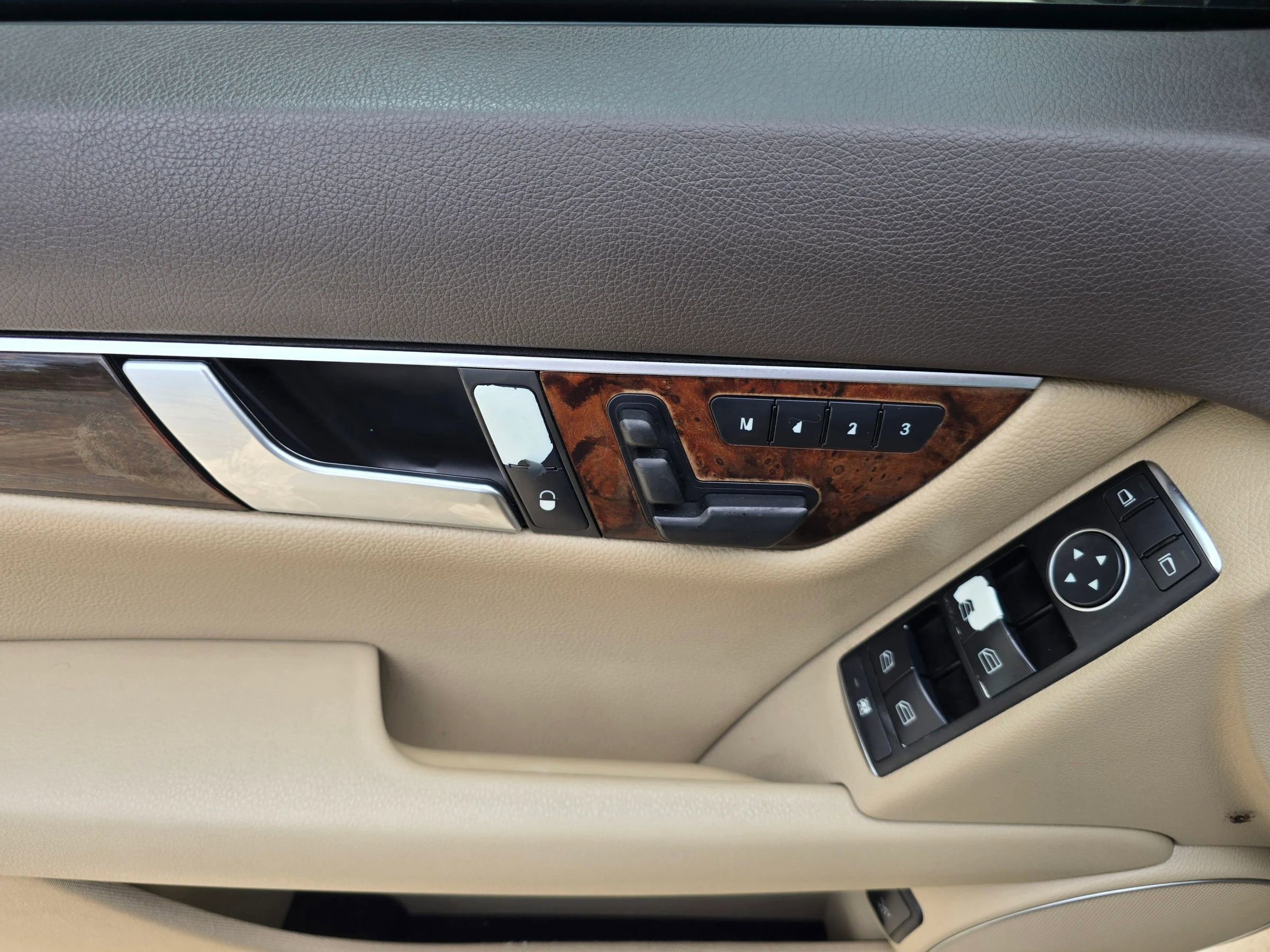 Used 2013 Mercedes-Benz C 250 Sedan image 16