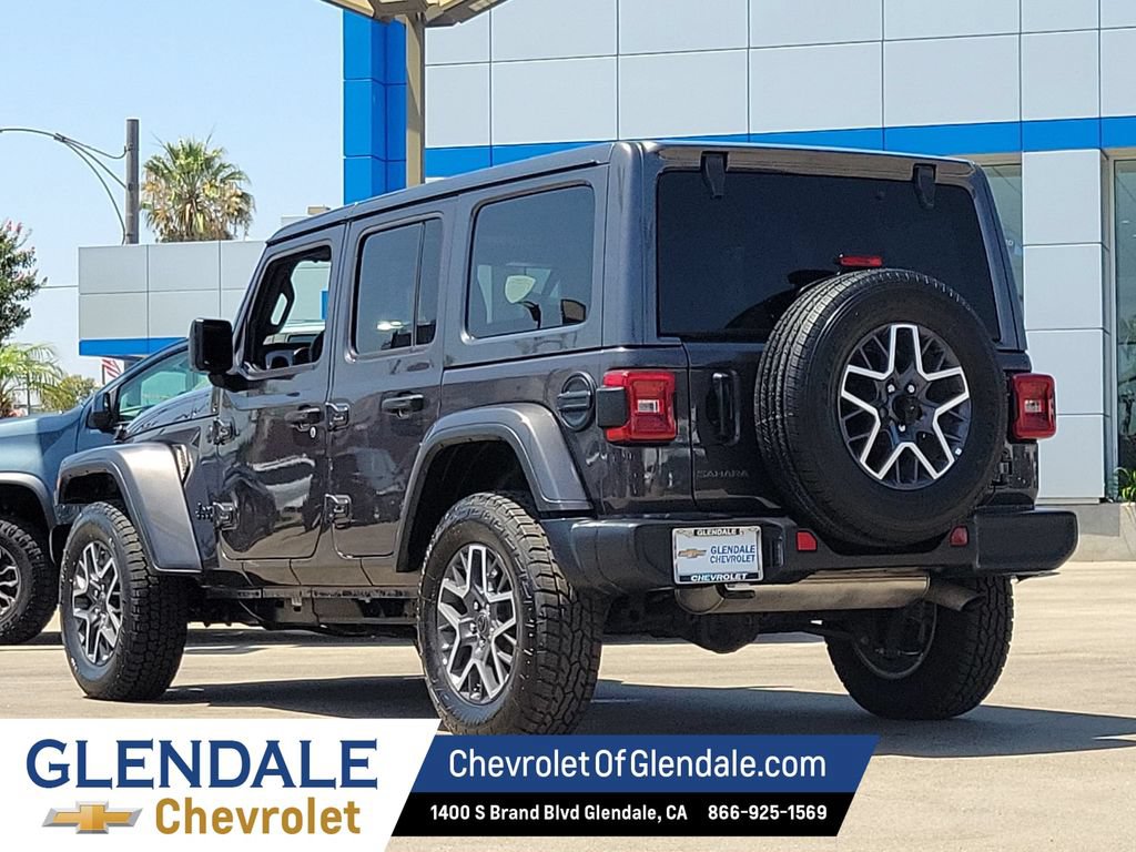 Used 2025 Jeep Wrangler Unlimited Sahara AWD/4WD image 13