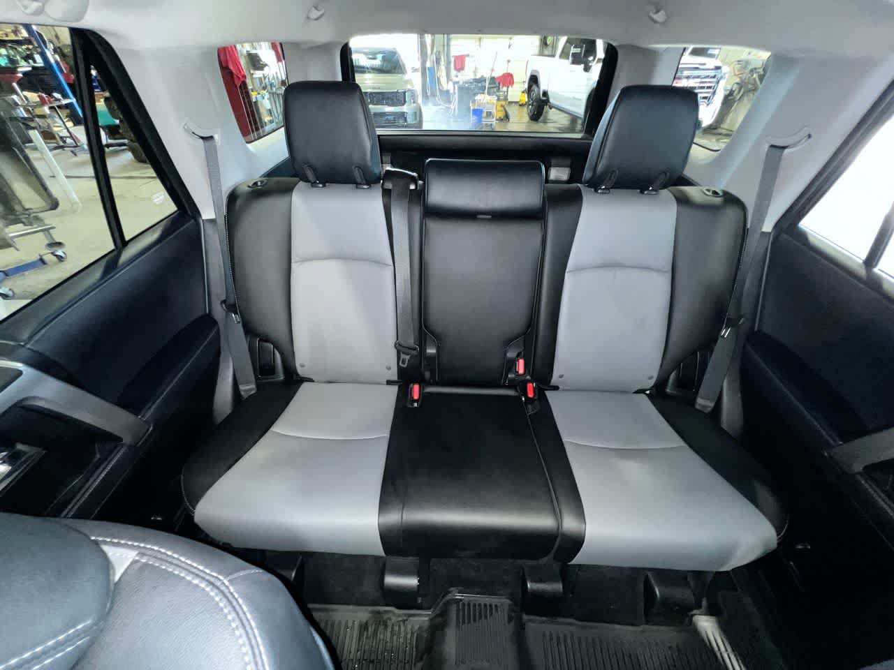 Used 2022 Toyota 4Runner SR5 Premium w/ Moonroof Package AWD/4WD image 23
