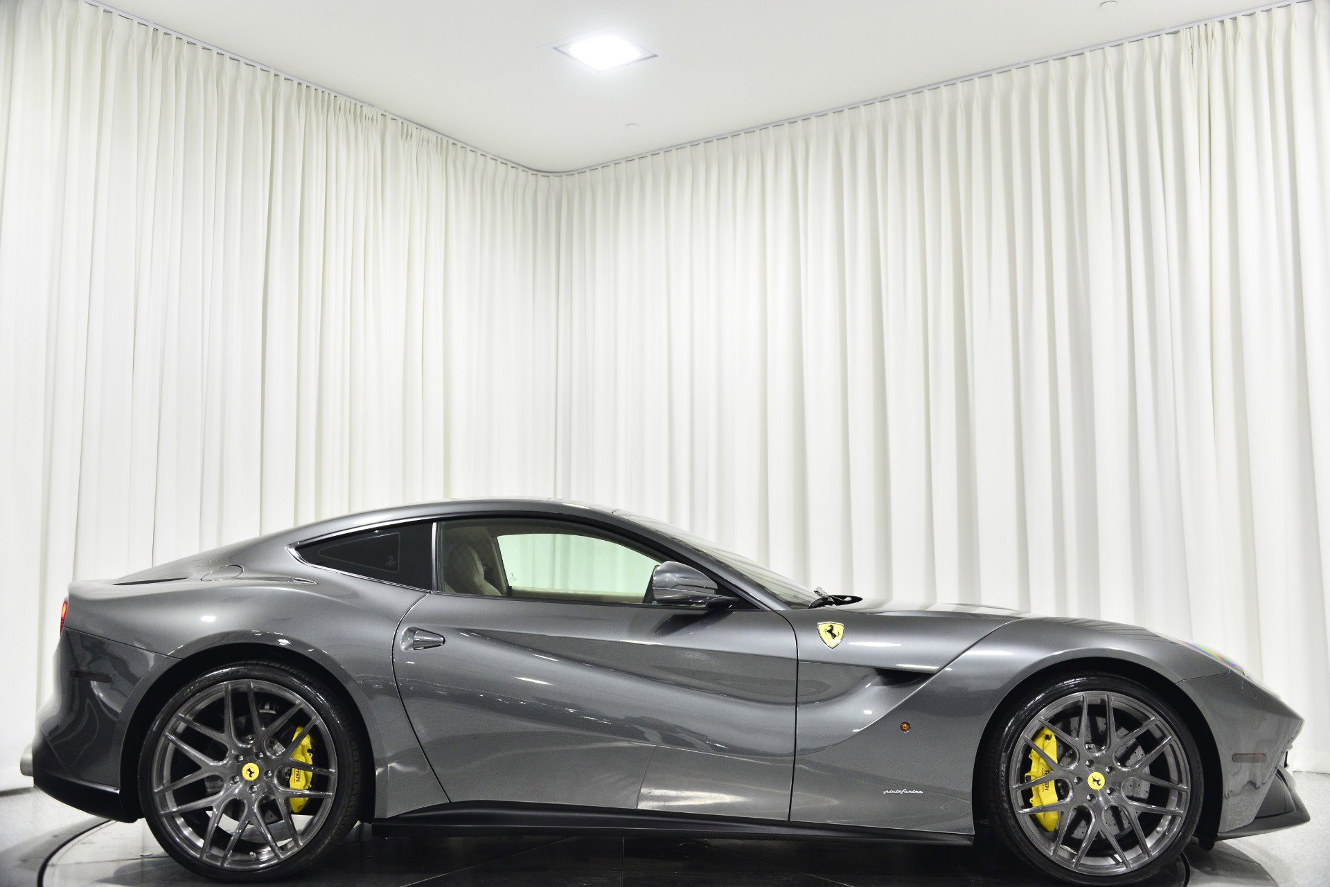 Used 2015 Ferrari F12 Berlinetta image 37